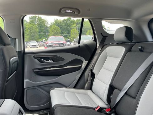Used 2023 GMC Terrain SLE w/ Driver Convenience Package FWD image 17