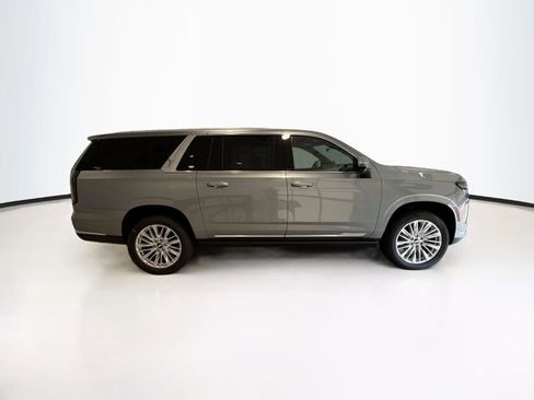 New 2026 Cadillac Escalade ESV Luxury w/ LPO, Floor Liner Package AWD/4WD image 8