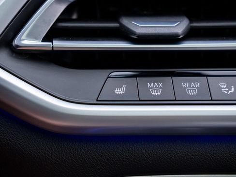 Used 2022 BMW X5 xDrive40i w/ Premium Package AWD/4WD image 27