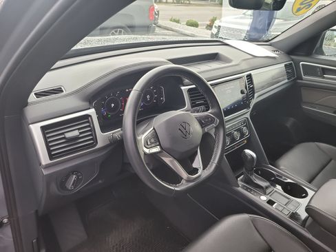 Used 2023 Volkswagen Atlas Cross Sport SE w/ Black Wheel Package FWD image 16