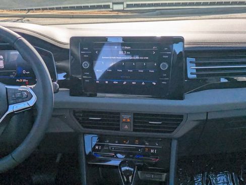 New 2026 Volkswagen Jetta SE image 18