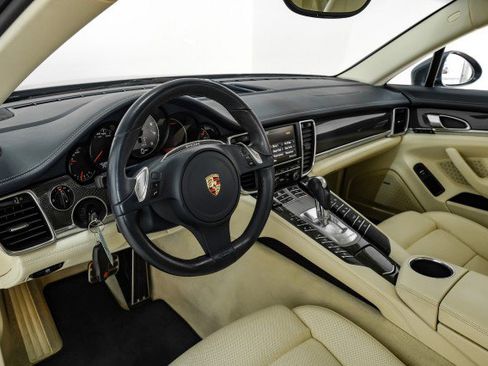 Used 2011 Porsche Panamera 4S image 13