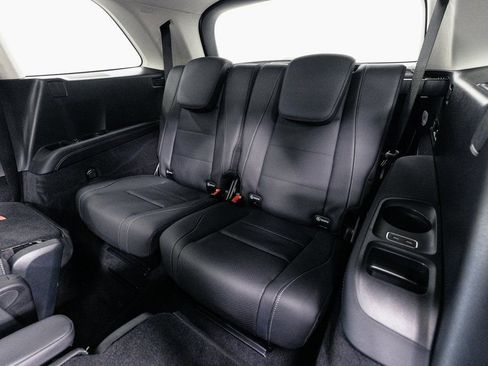 Certified 2026 Mercedes-Benz GLS 450 4MATIC image 31