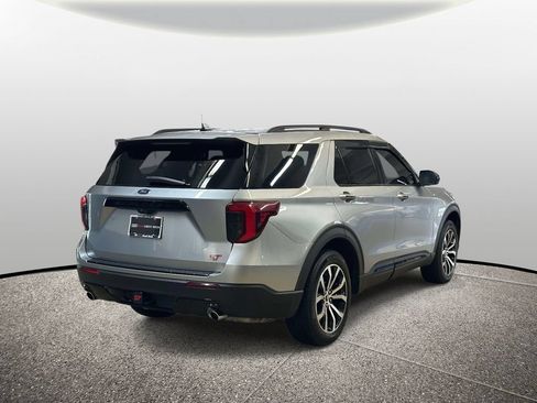Used 2024 Ford Explorer ST-Line w/ Class IV Trailer Tow Package AWD/4WD image 9
