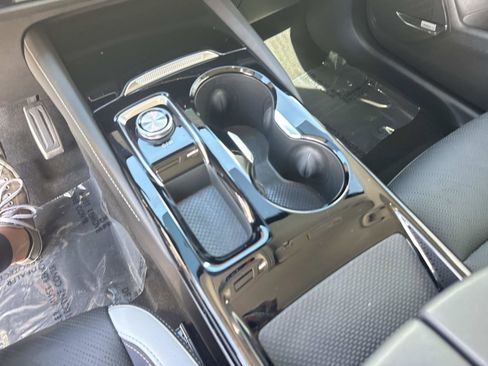 Used 2024 Buick Envision Sport Touring image 24