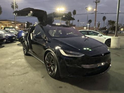 Used 2022 Tesla Model X image 14