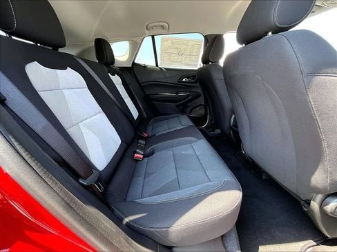 New 2026 Chevrolet Trax LS w/ LS Convenience Package FWD image 24
