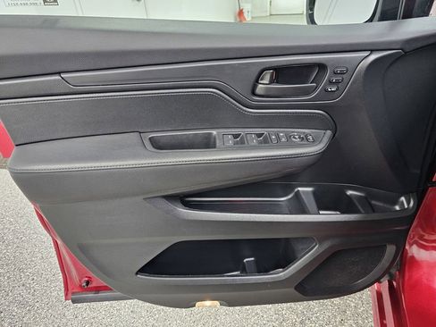 Used 2025 Honda Odyssey Sport-L image 12