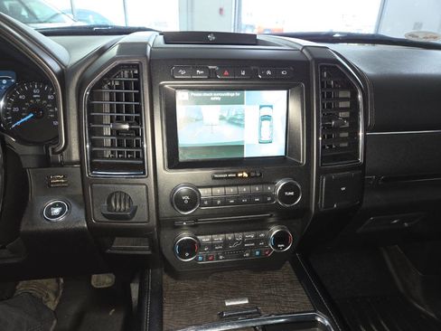 Used 2018 Ford Expedition Limited w/ Equipment Group 302A image 39