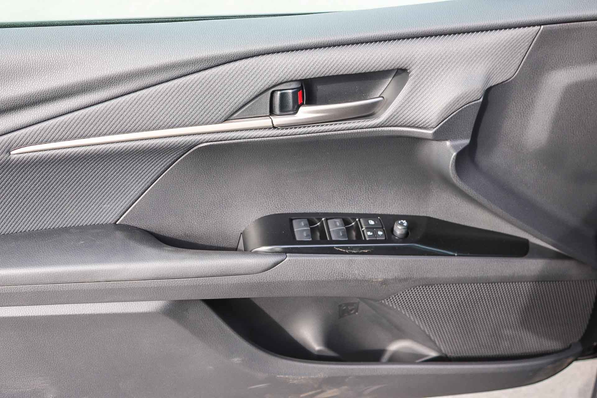 New 2026 Toyota Camry SE FWD image 24
