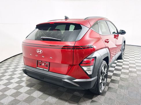 Used 2024 Hyundai Kona SEL w/ Convenience Package FWD image 3