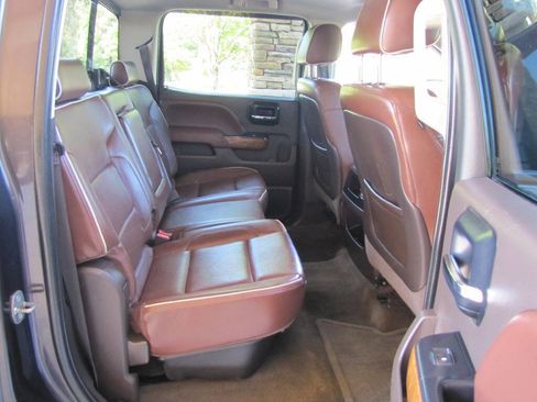 Used 2014 Chevrolet Silverado 1500 High Country image 17