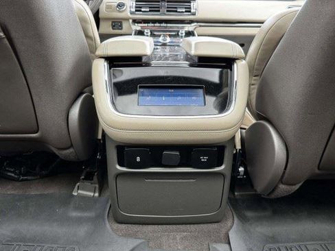Used 2024 Lincoln Navigator L Reserve AWD/4WD image 40