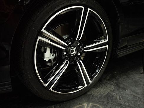 Used 2025 Honda Accord Sport image 3