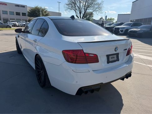 Used 2014 BMW M5 image 2