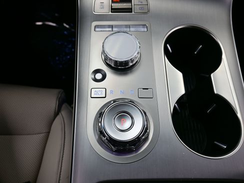 Certified 2026 Genesis GV70 2.5T Select image 23