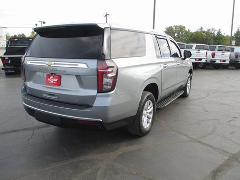 Certified 2024 Chevrolet Suburban LT image 5