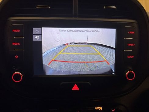 Certified 2022 Kia Soul LX w/ Technology Package image 17