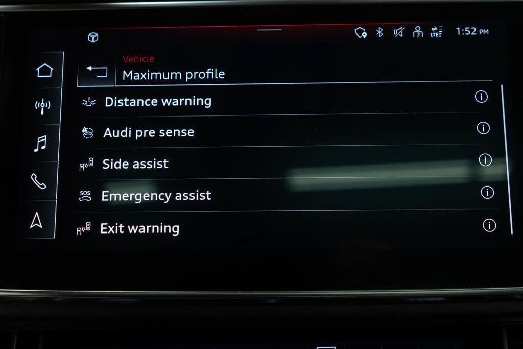 Used 2023 Audi Q8 Premium w/ Convenience Package AWD/4WD image 29