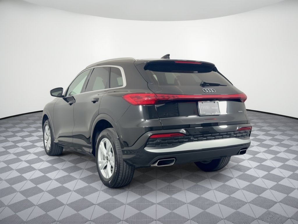 Certified 2025 Audi Q5 Premium w/ Convenience Package AWD/4WD image 3