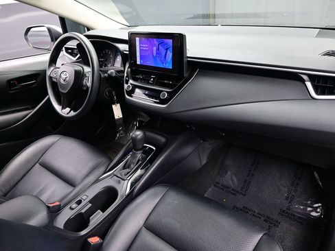 Used 2024 Toyota Corolla LE FWD image 14