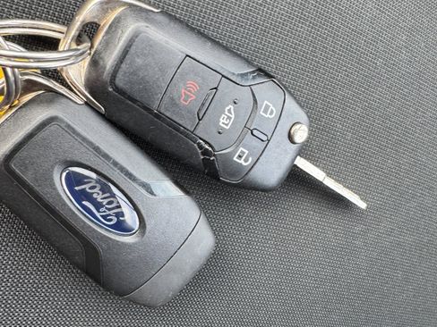 Used 2023 Ford Transit 250 XL w/ Exterior Upgrade Package image 16