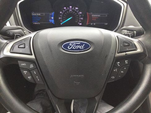 Used 2020 Ford Fusion SE image 10