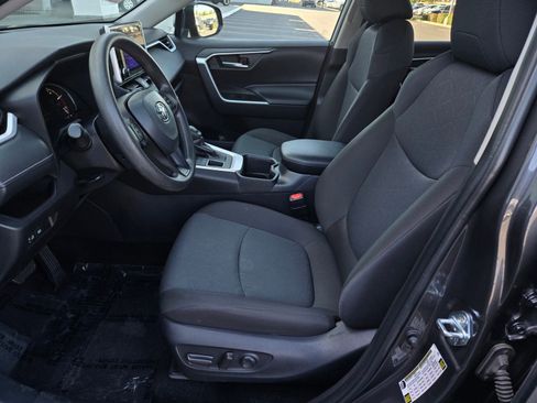 Certified 2025 Toyota RAV4 XLE AWD/4WD image 15