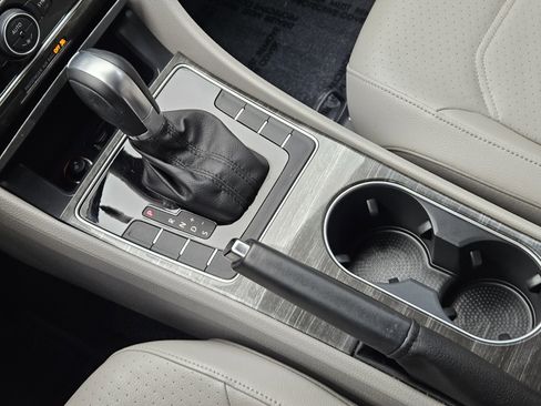 Used 2016 Volkswagen Passat 1.8T SE image 22