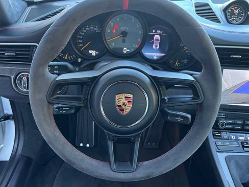 Used 2018 Porsche 911 GT3 RWD image 22