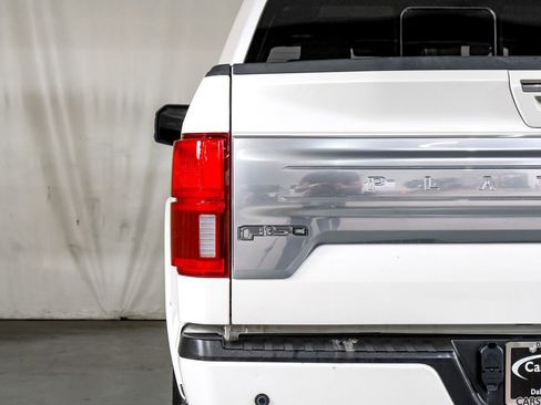 Used 2018 Ford F150 Platinum w/ Equipment Group 701A Luxury image 43