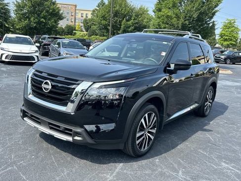 Used 2025 Nissan Pathfinder Platinum w/ Cargo Package FWD image 8