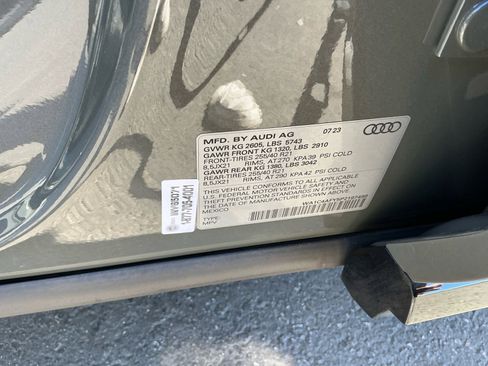 Used 2023 Audi SQ5 Prestige w/ Prestige Package image 27