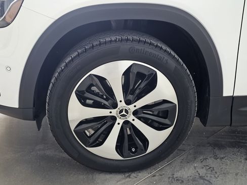 Certified 2025 Mercedes-Benz GLB 250 4MATIC image 45