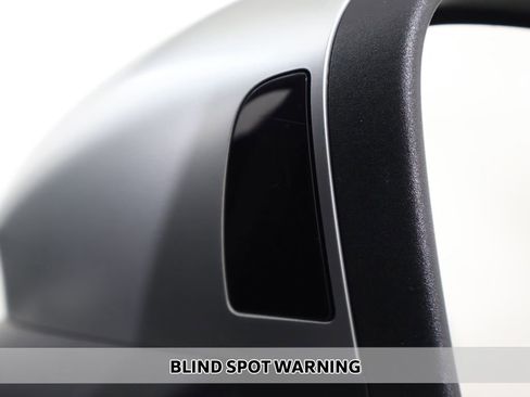 Used 2024 Volkswagen Golf R AWD/4WD image 7