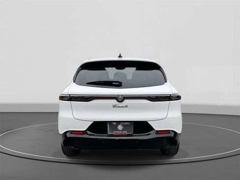 New 2025 Alfa Romeo Tonale image 5
