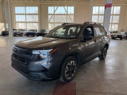 Used 2025 Subaru Forester w/ Convenience Package #1 AWD/4WD image 7