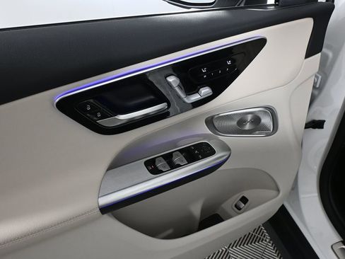 Certified 2026 Mercedes-Benz GLC 300 image 8