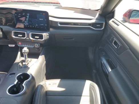 Used 2025 Ford Mustang Premium RWD image 21