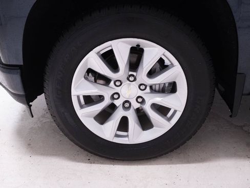 Used 2021 Chevrolet Silverado 1500 Custom RWD image 9