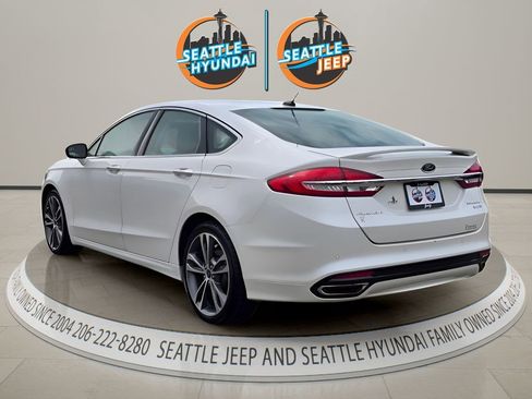 Used 2018 Ford Fusion Titanium AWD/4WD image 3