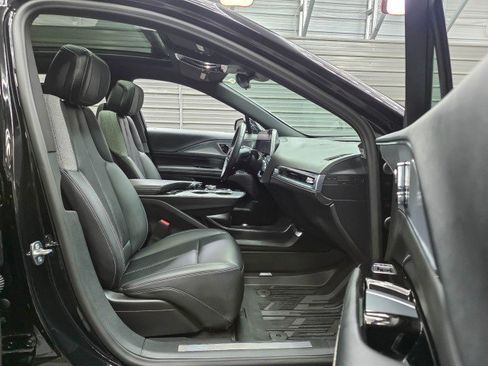 Used 2024 Cadillac Lyriq Tech AWD/4WD image 14