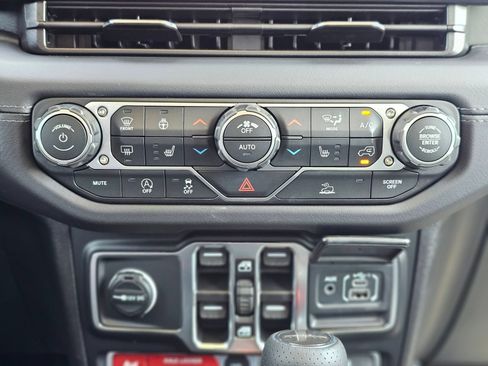 New 2026 Jeep Gladiator Mojave AWD/4WD image 13
