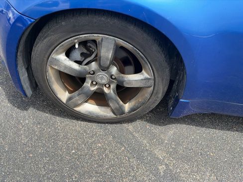 Used 2006 Nissan 350Z Enthusiast RWD image 12