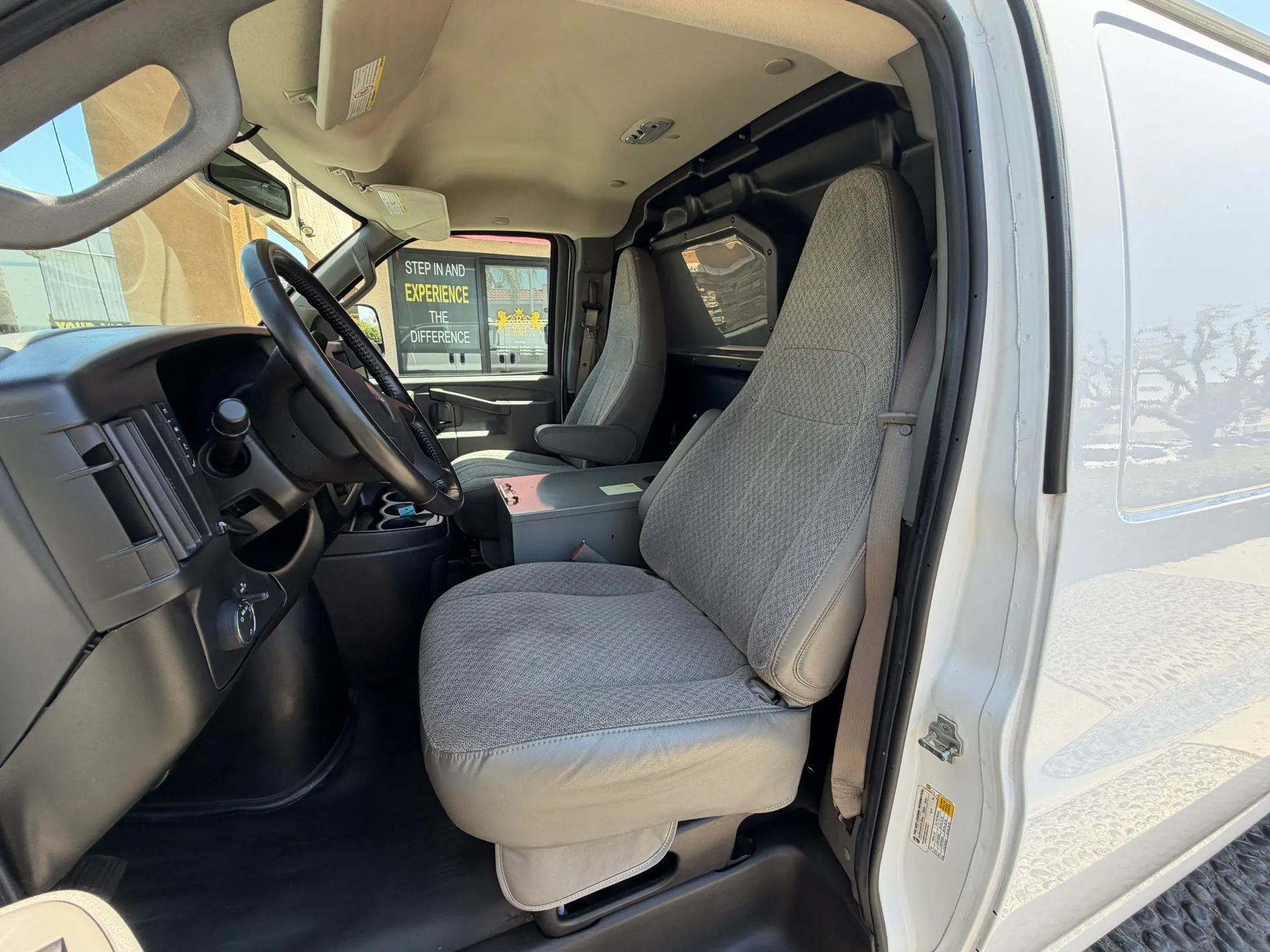 Used 2023 GMC Savana 2500 Extended w/ Driver Convenience Package RWD image 9
