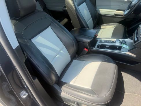 Used 2023 Ford Explorer XLT w/ Equipment Group 202A AWD/4WD image 62