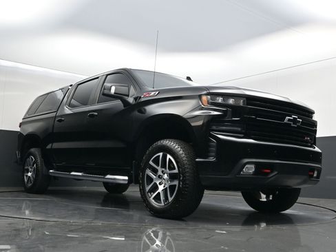 Used 2020 Chevrolet Silverado 1500 LT Trail Boss AWD/4WD image 37