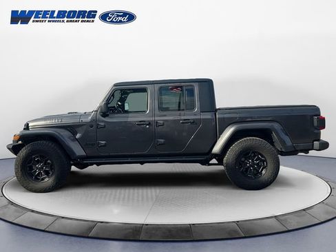Used 2021 Jeep Gladiator Sport image 2