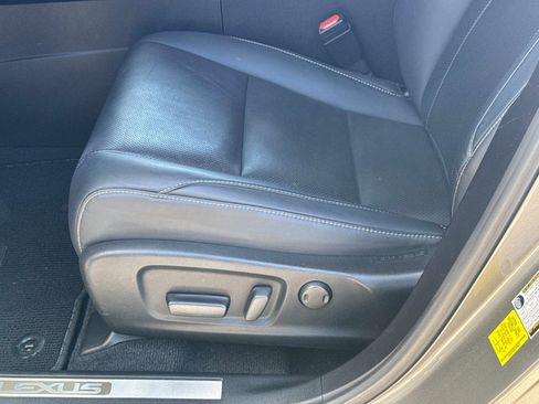 Certified 2020 Lexus RX 350L FWD w/ Premium Package image 21