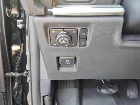 Used 2026 Ford Expedition Tremor AWD/4WD image 39